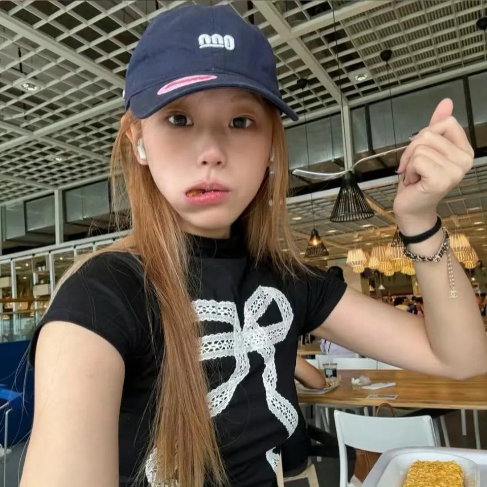 人群中的孩童